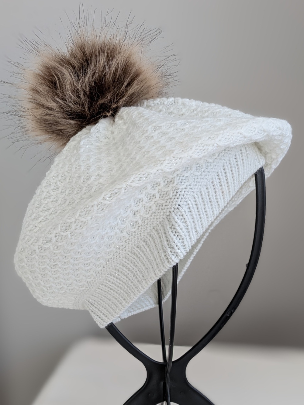 Jessica Simpson White Knit Beret with Brown Faux-Fur Pom
